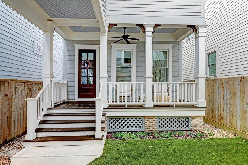 212 24th Street - Photo 1