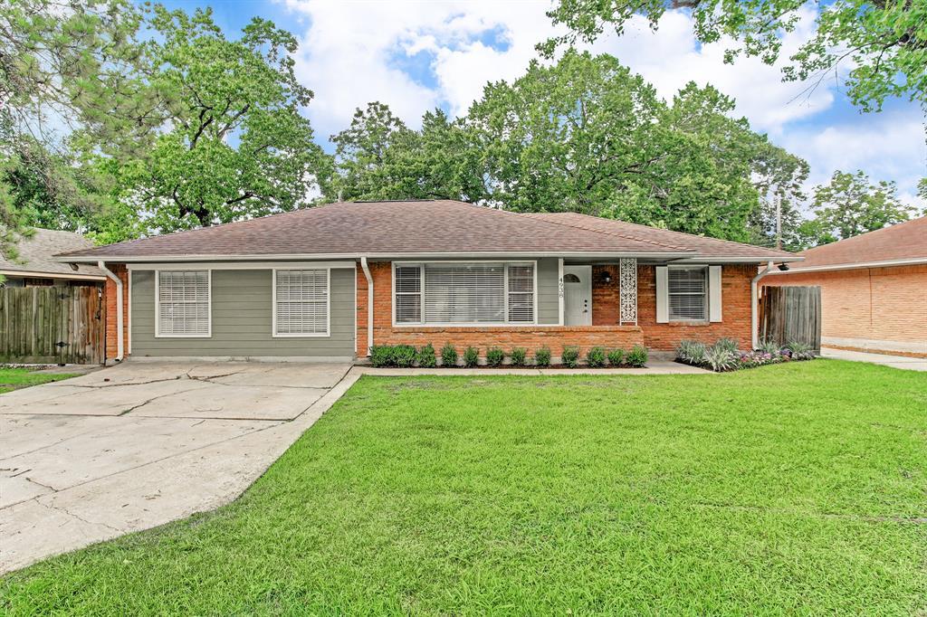4938 Saxon Drive - Photo 1