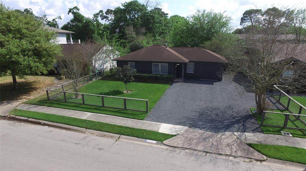 7111 Schiller Street - Photo 1