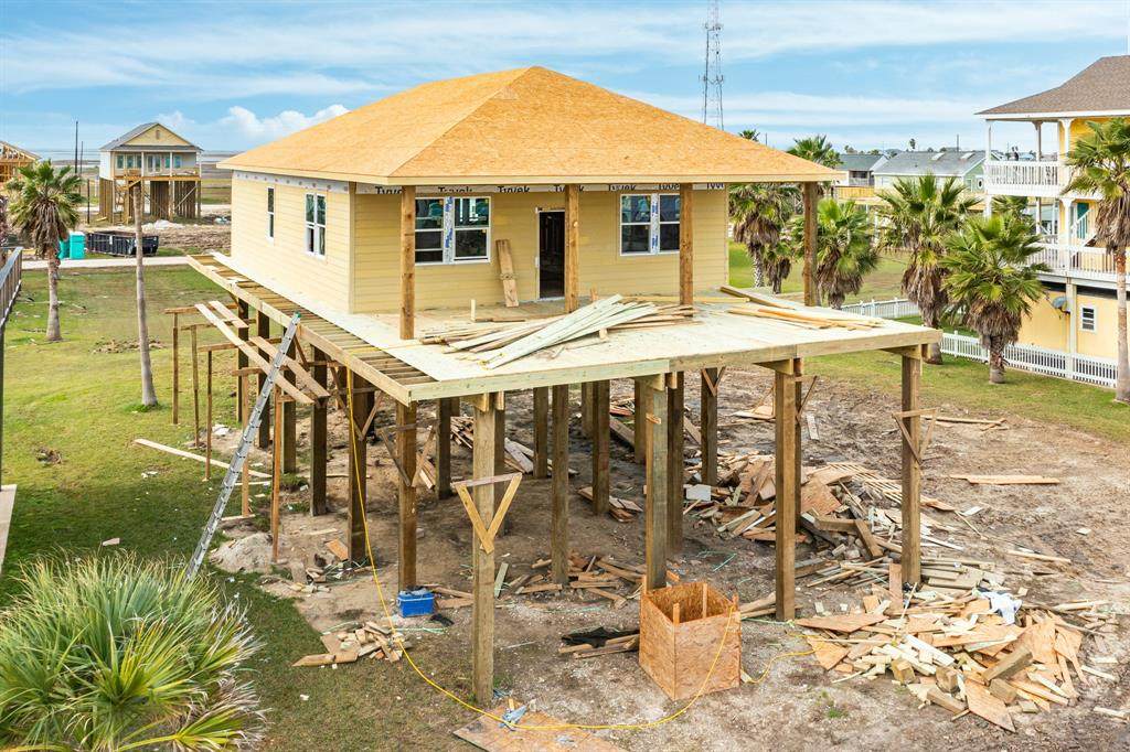 13019 Buccaneer Parkway - Photo 1