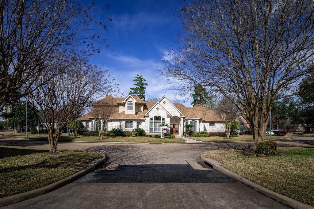 20 Champion Villa Drive - Photo 1
