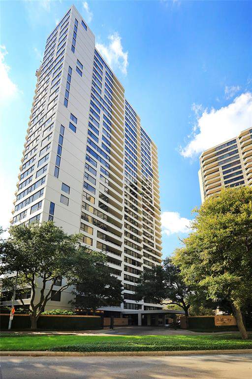 15 Greenway Plaza - Photo 1