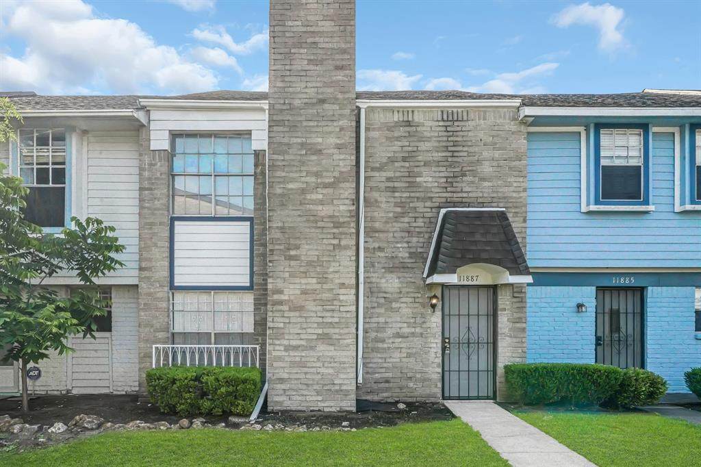 11887 Algonquin Drive - Photo 1