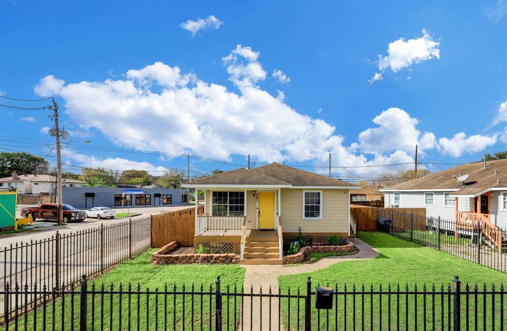301 Enid Street - Photo 1