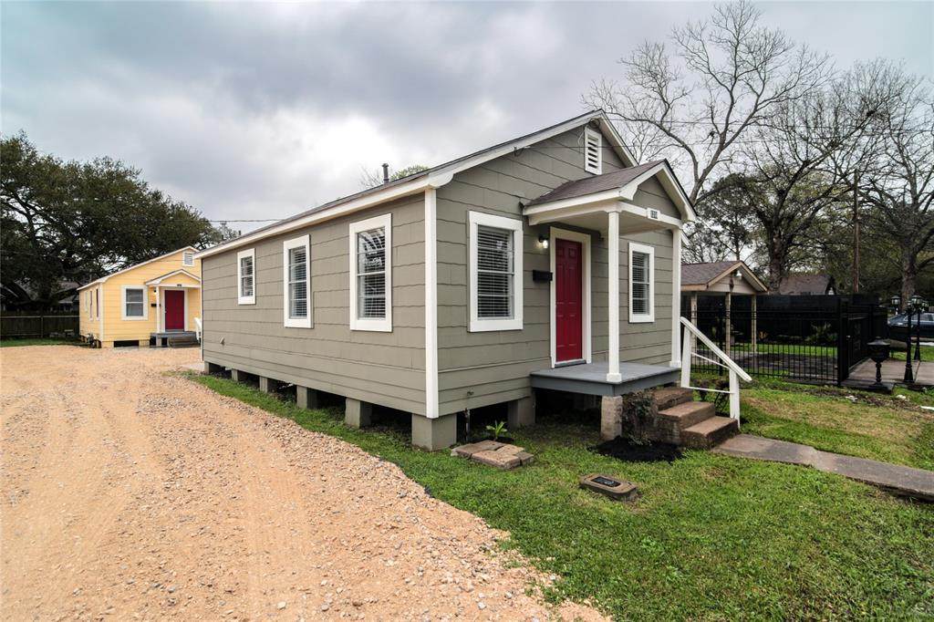 1314 Blum Street - Photo 1