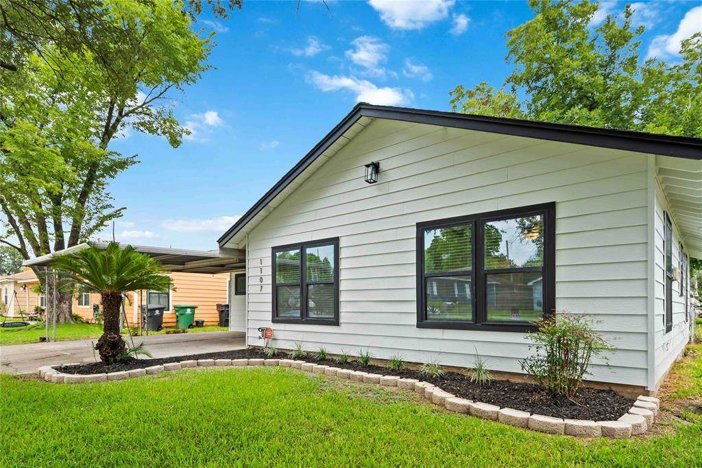 1107 Oak Meadows Street - Photo 1
