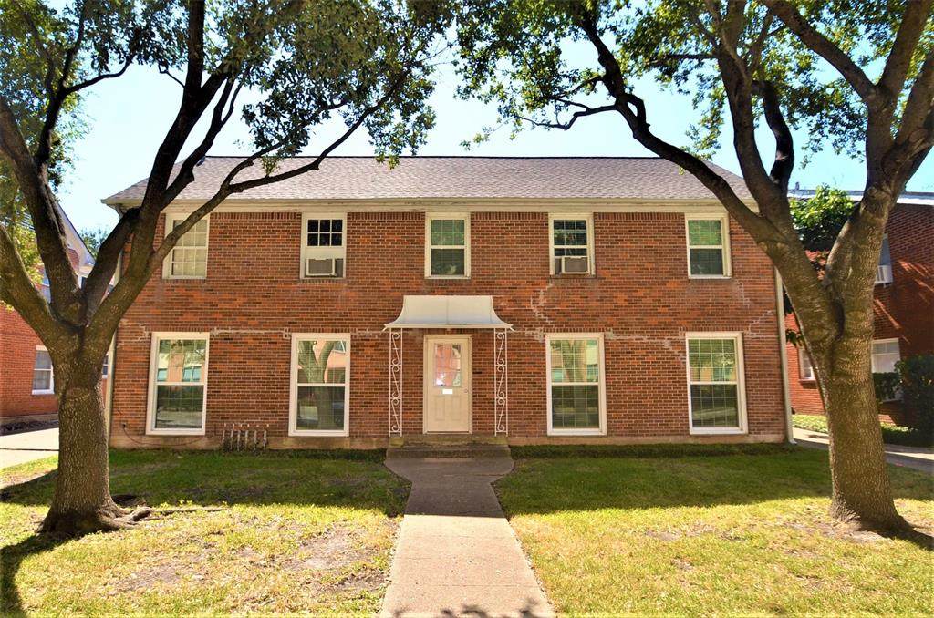 2431 Shakespeare Street - Photo 1