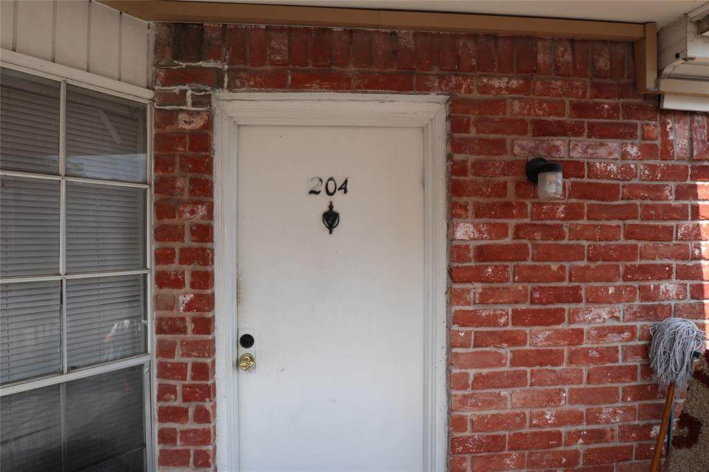 9201 Clarewood Drive - Photo 1