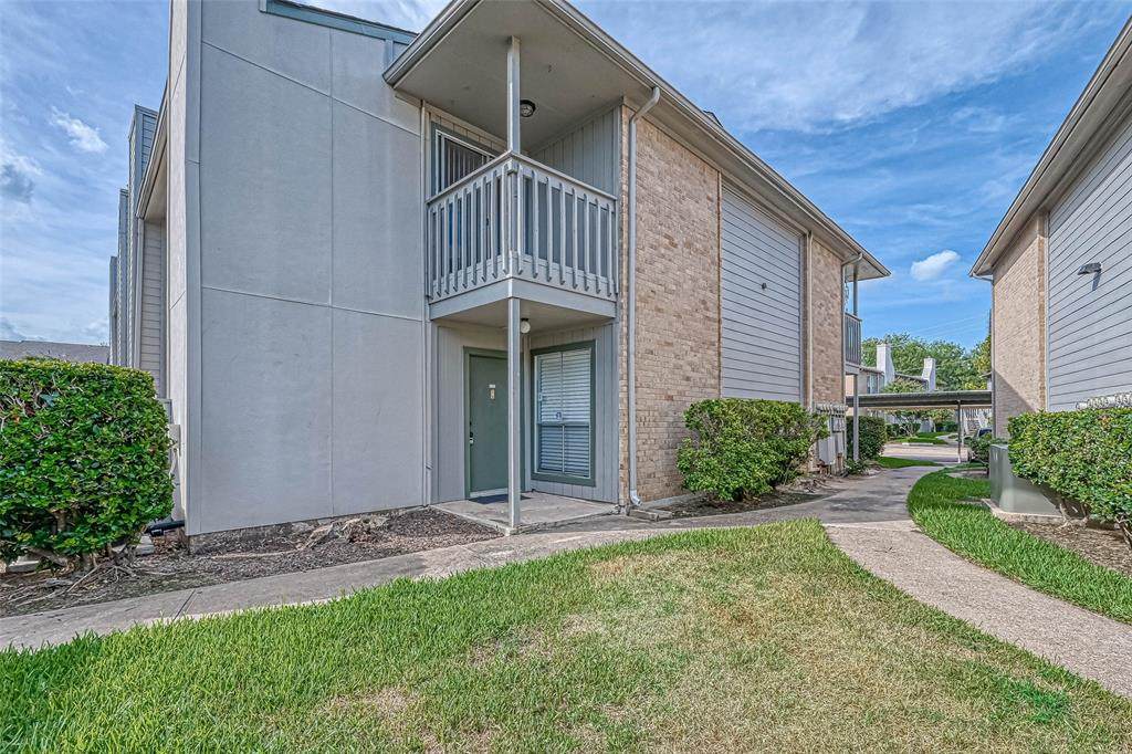 260 El Dorado Boulevard - Photo 1