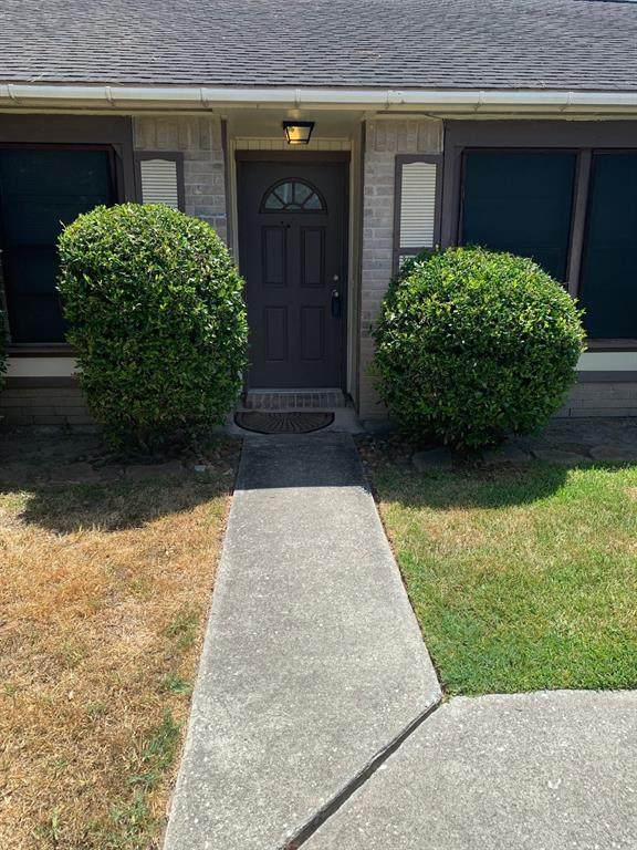 22102 Falvel Drive - Photo 1