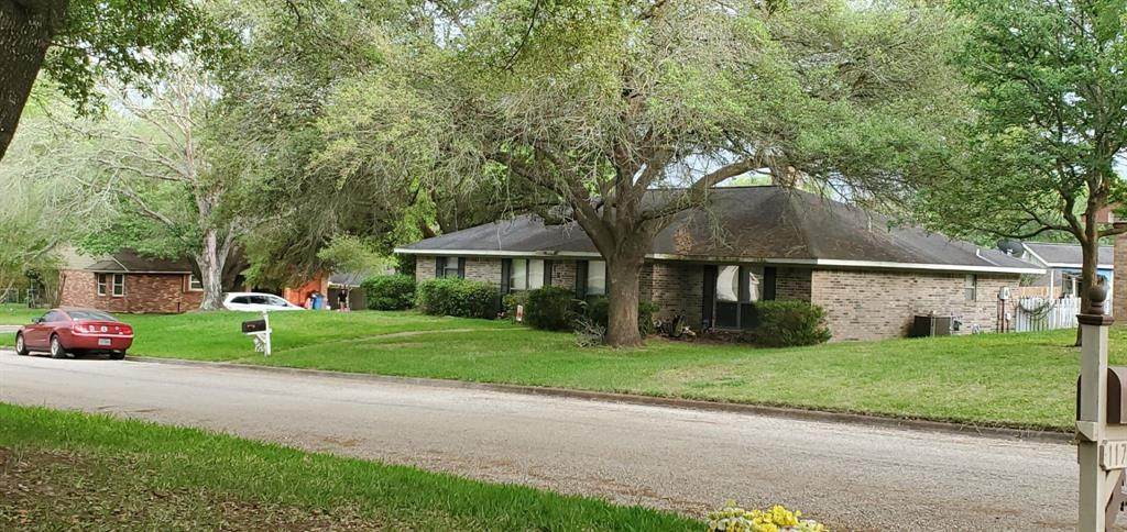 120 Meadow Drive - Photo 1