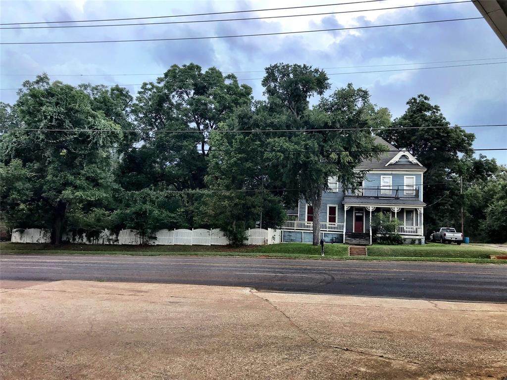 701 Palestine Avenue - Photo 1