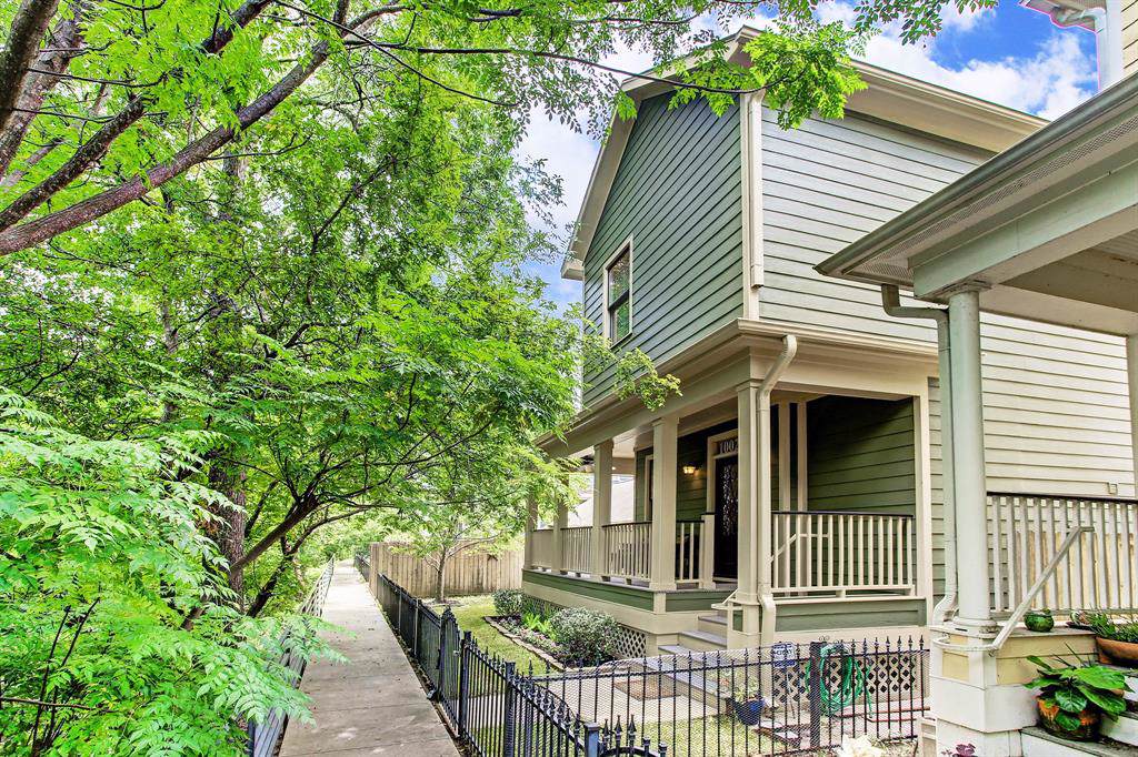 1002 16th Street - Photo 1