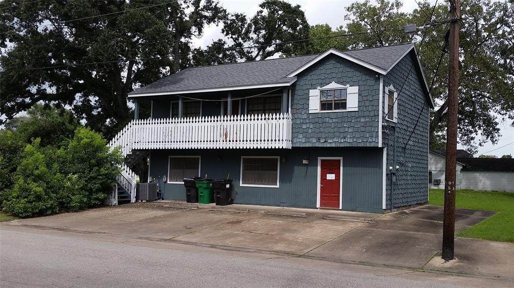 300 Cedar Street - Photo 1