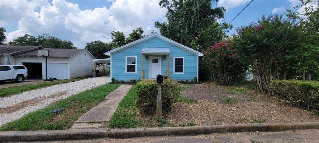 306 Edna Street - Photo 1