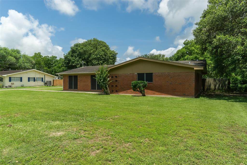 218 Bayou Drive - Photo 1