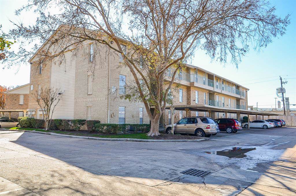 12550 Whittington Drive - Photo 1