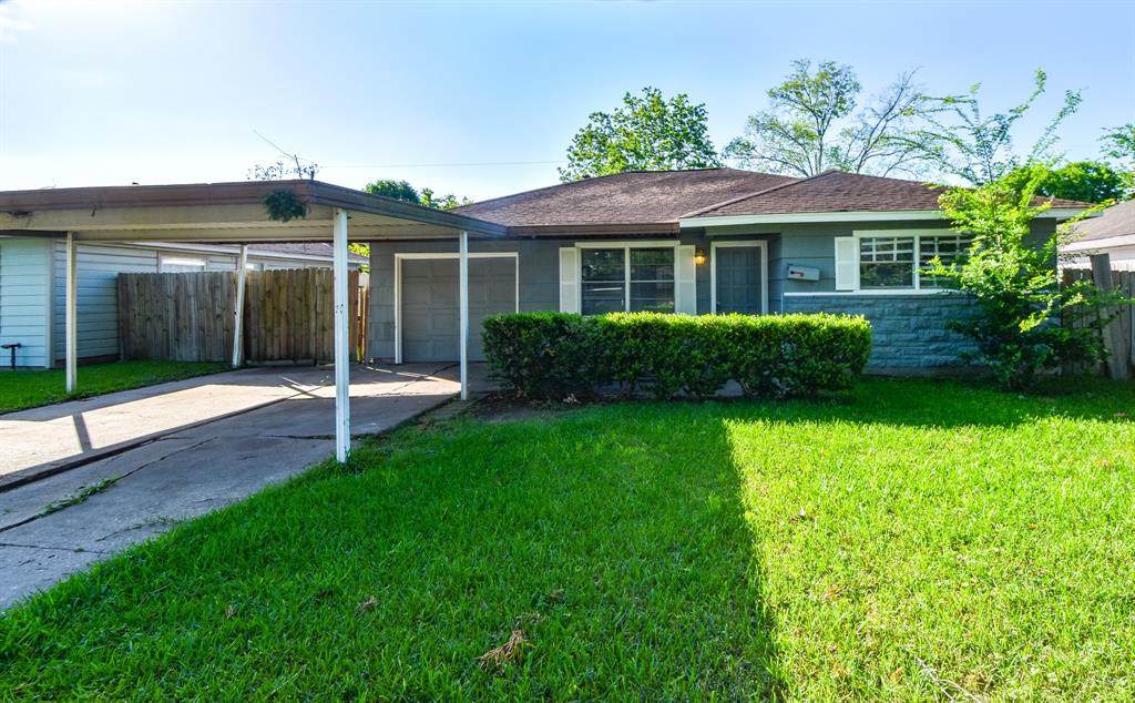 310 Gober Street - Photo 1