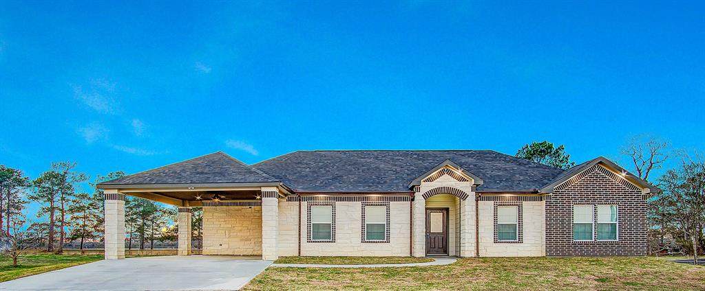 109 County Road 6242 - Photo 1
