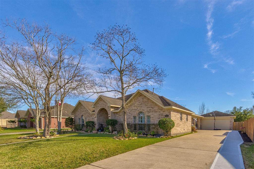 2315 Laurel Street - Photo 1