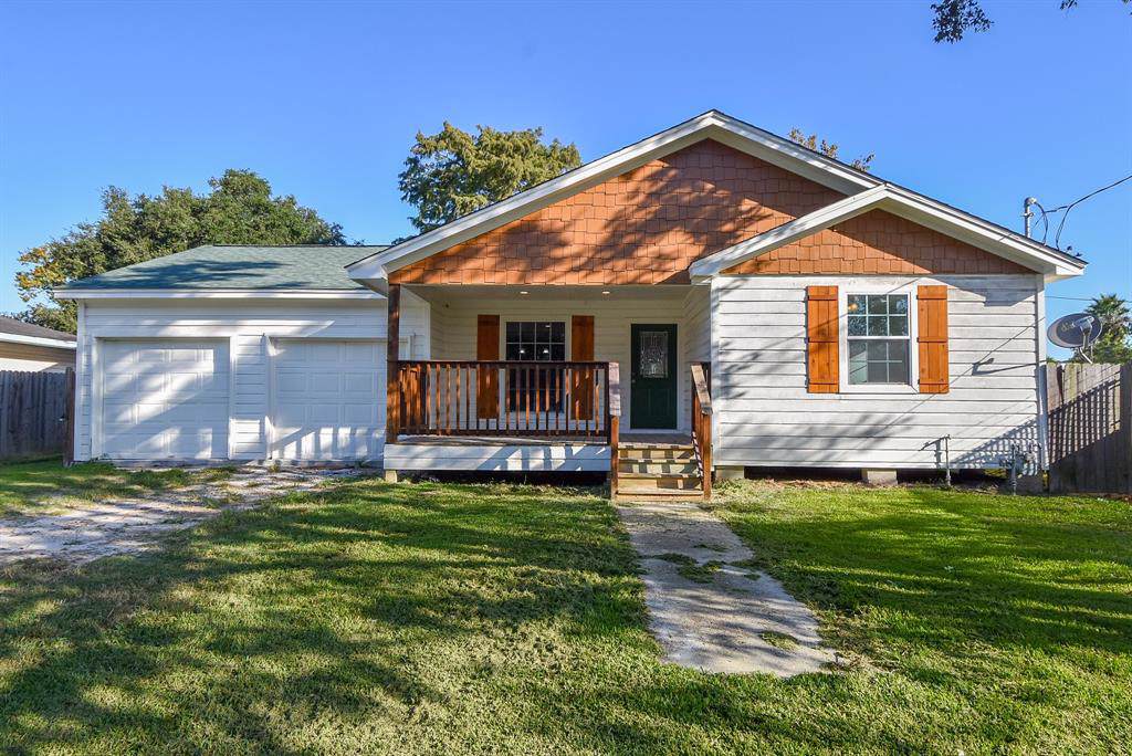 1004 Susan Street - Photo 1