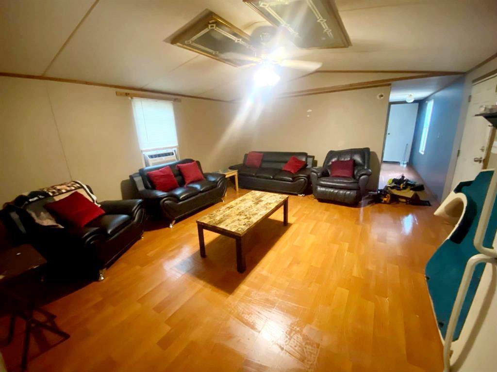 222 Hunters Glen Road - Photo 1