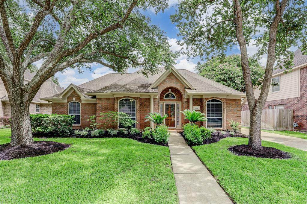 23006 Fairleaf Circle - Photo 1