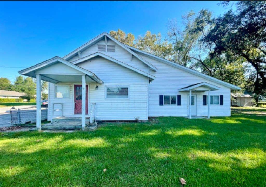 301 Dallas Street - Photo 1