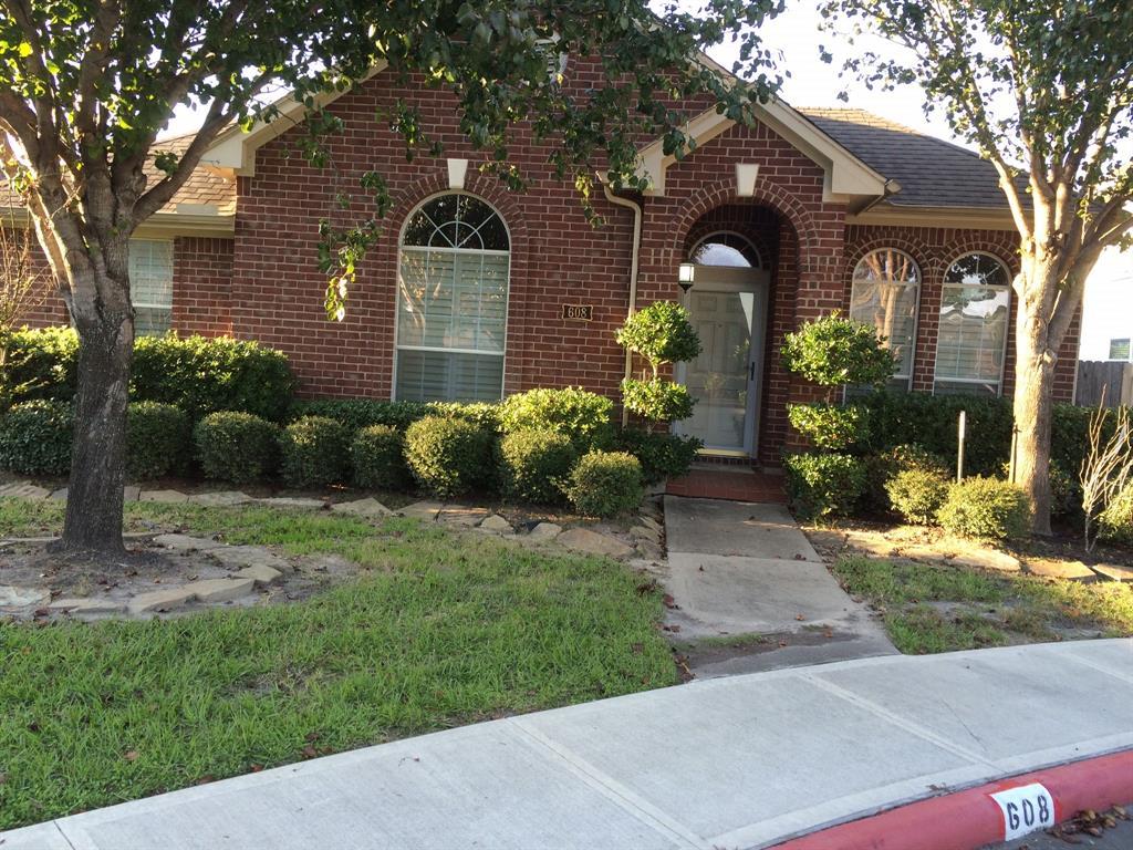 608 Brad Court - Photo 1