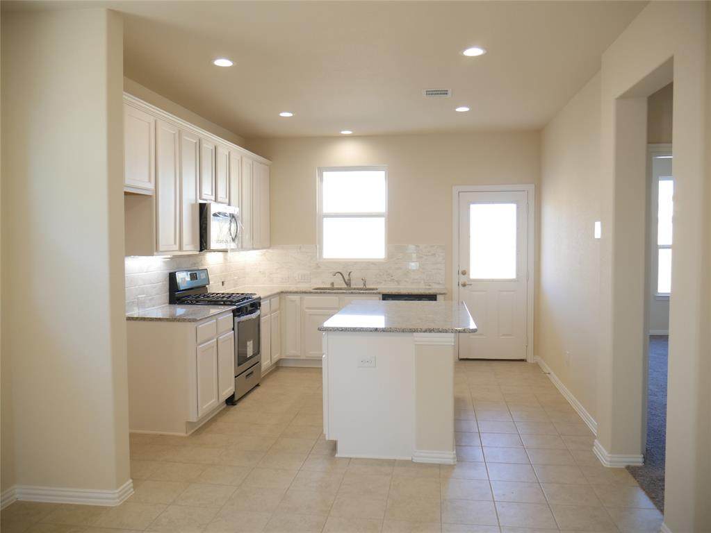 10421 Owens Lake Drive - Photo 1