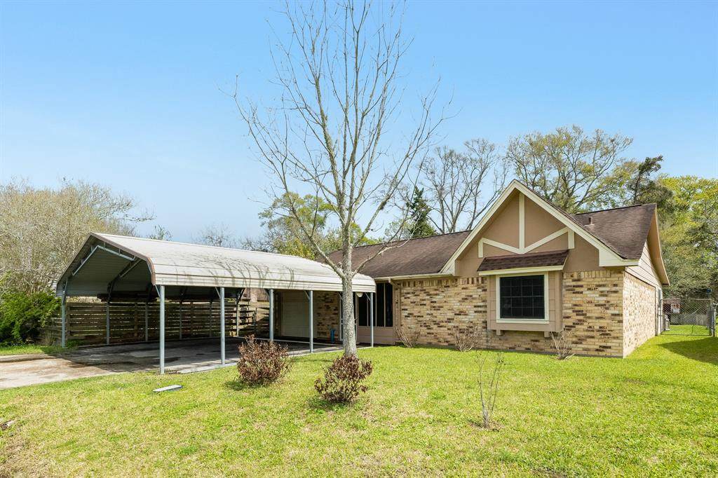 1009 Oak Street - Photo 1