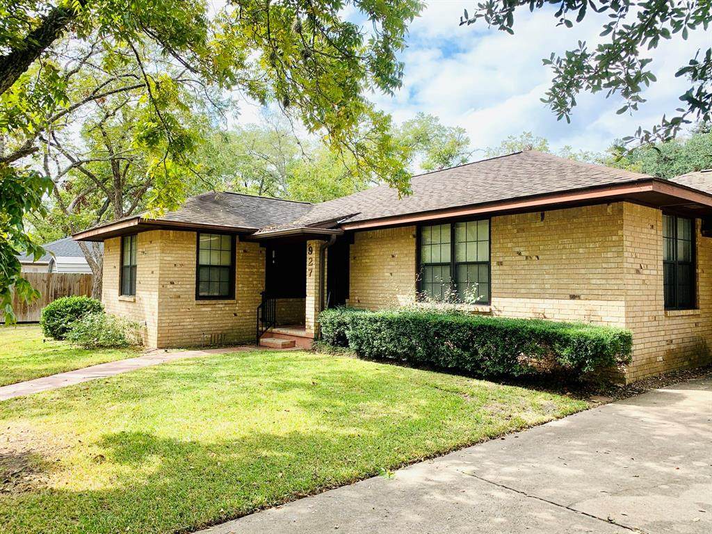 927 Walnut Street - Photo 1