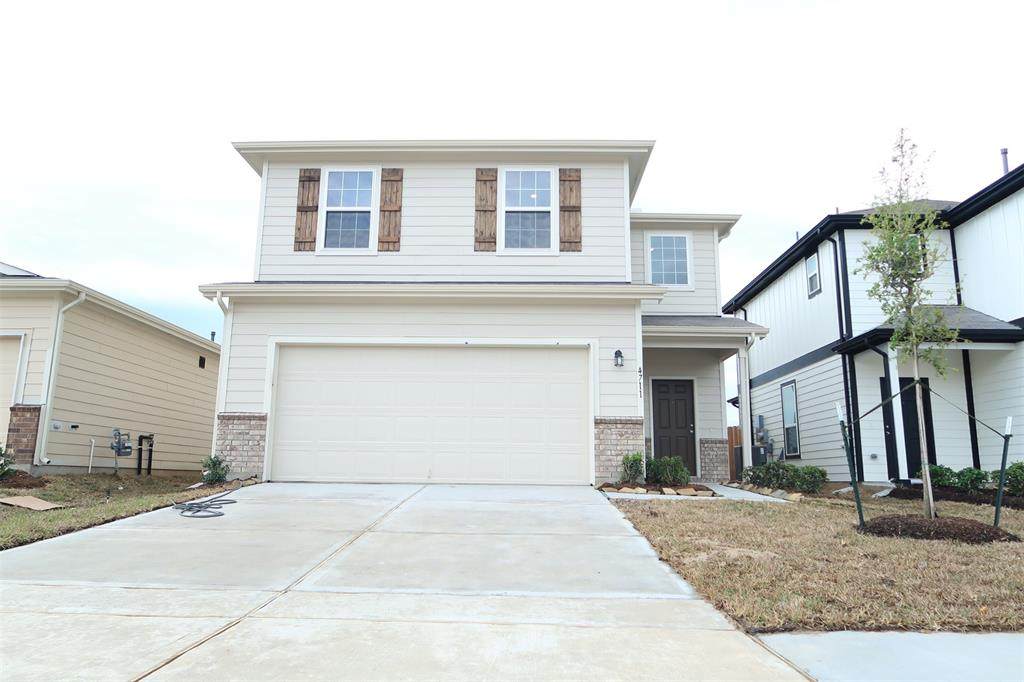 4711 Prairie Chase Dr - Photo 1