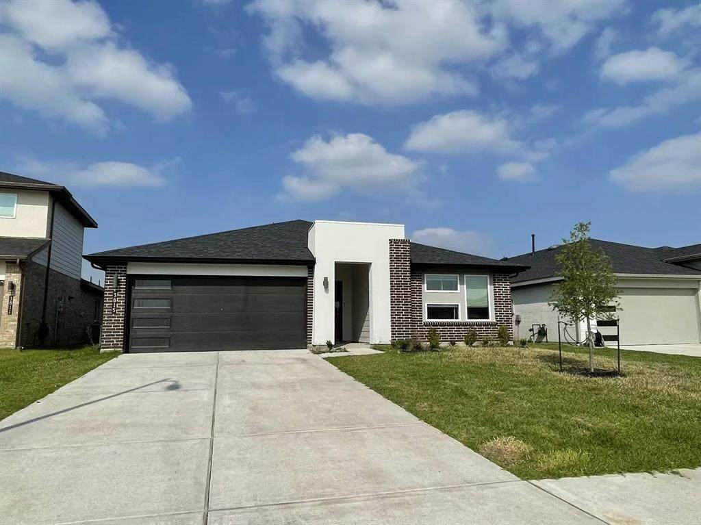 3815 Austins Pass - Photo 1
