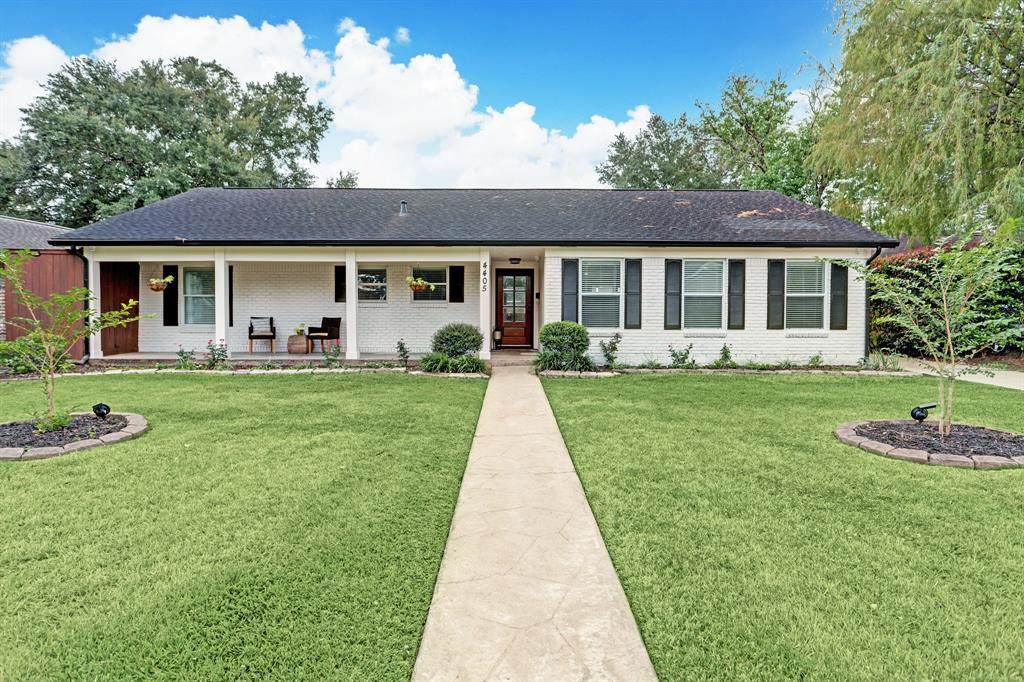 4405 Tonawanda Drive - Photo 1
