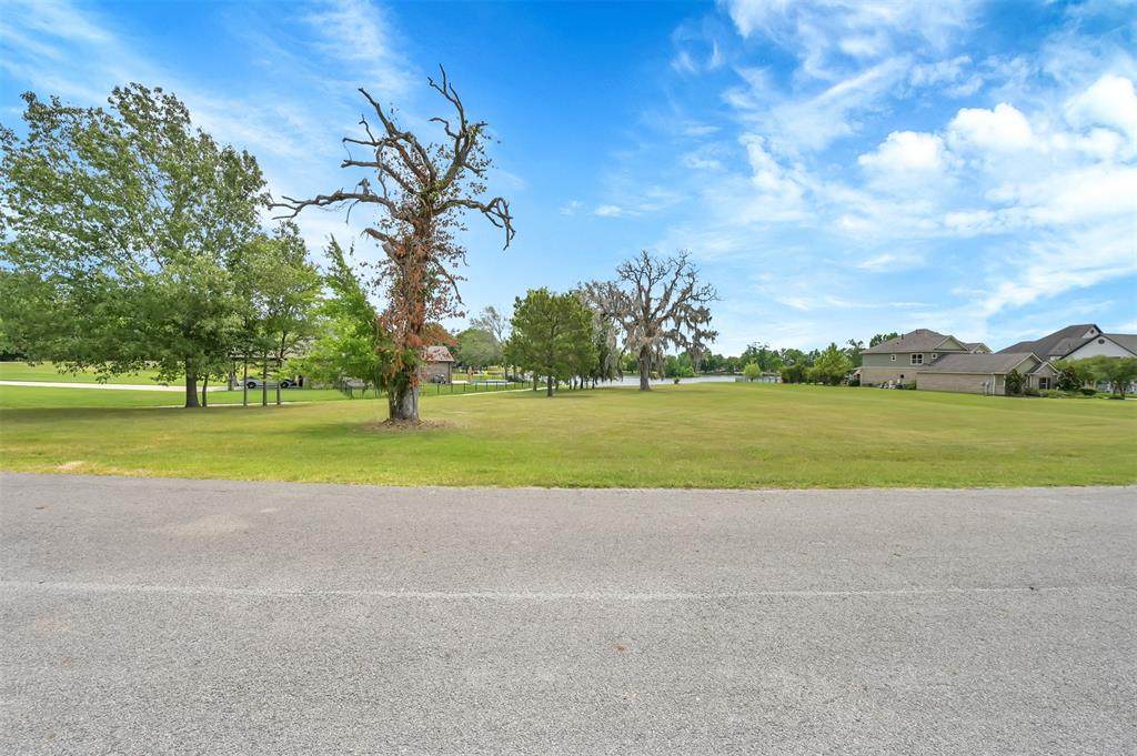 18912 Grand Pine Circle - Photo 1