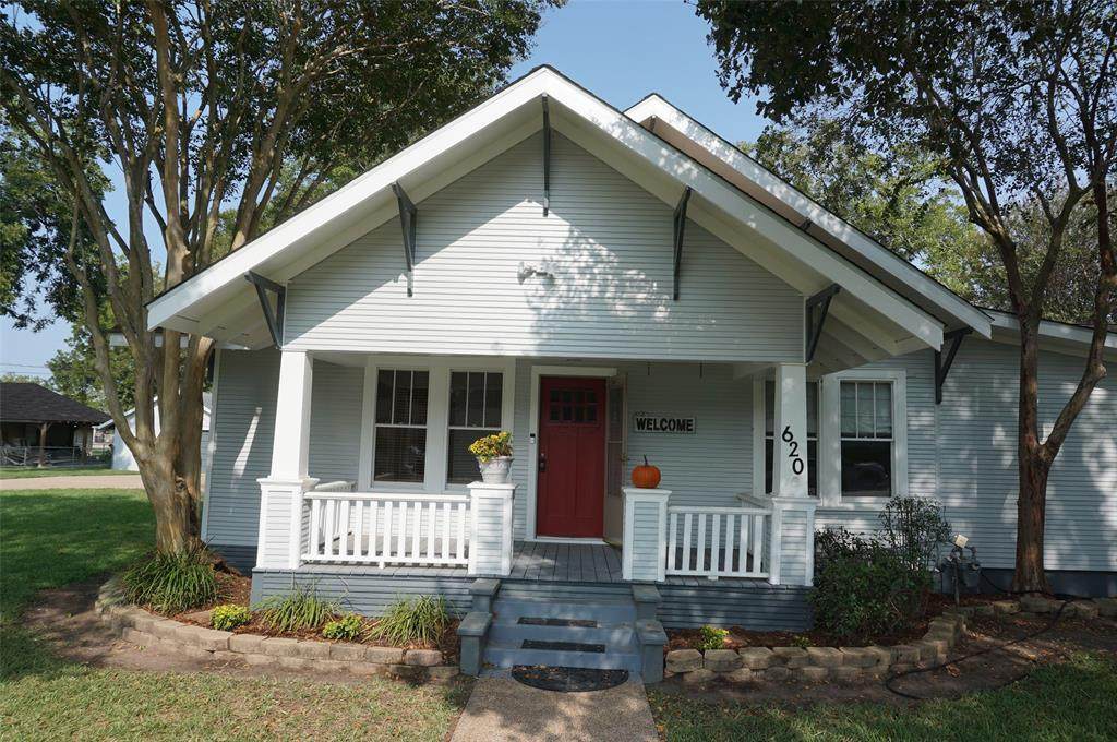 620 Atchison Street - Photo 1