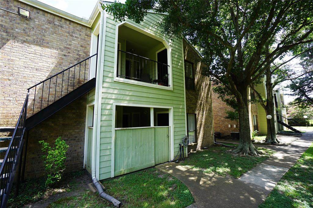 6602 Harbor Town Drive - Photo 1