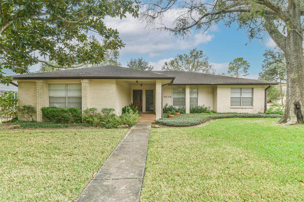 5659 Valkeith Drive - Photo 1