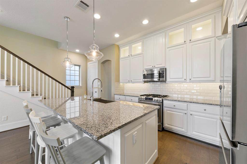 1305 Edwinstowe Trail - Photo 1