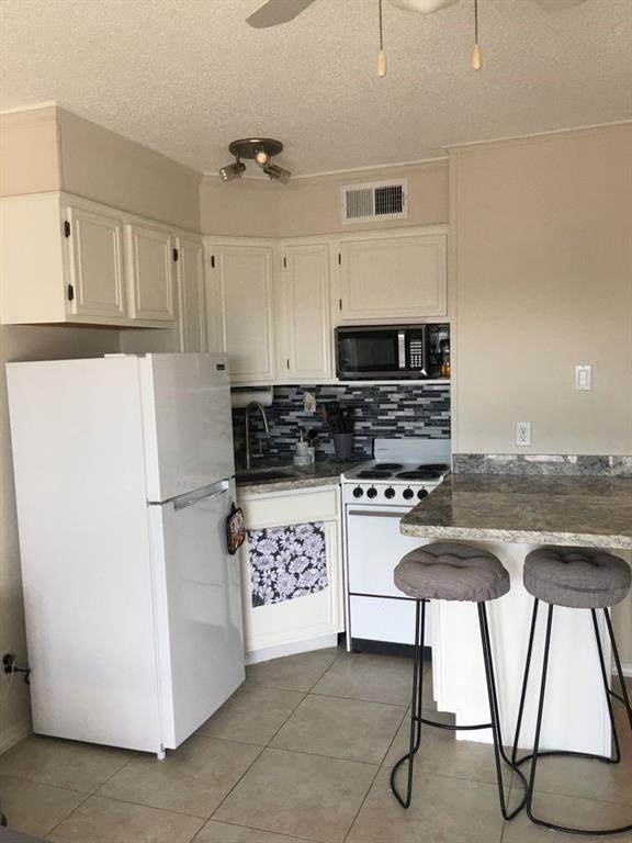 6102 Seawall - Photo 1