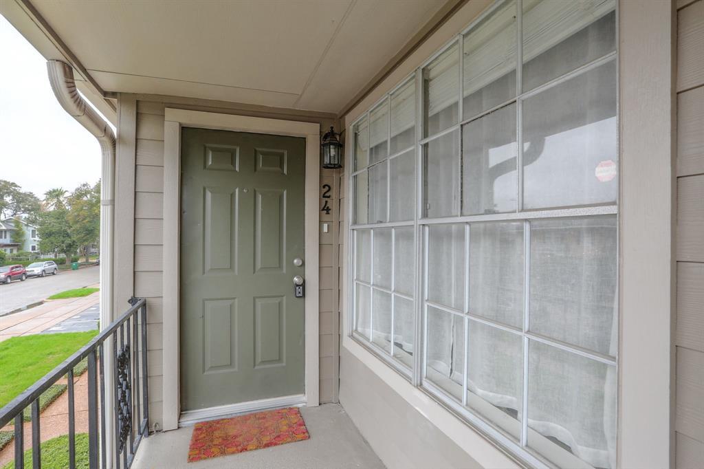 606 Marshall Street - Photo 1
