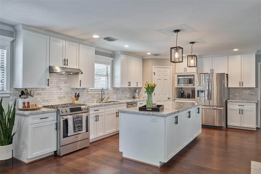 1506 Freedonia Drive - Photo 1