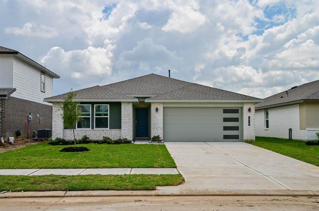 7919 Brushwood Drive - Photo 1