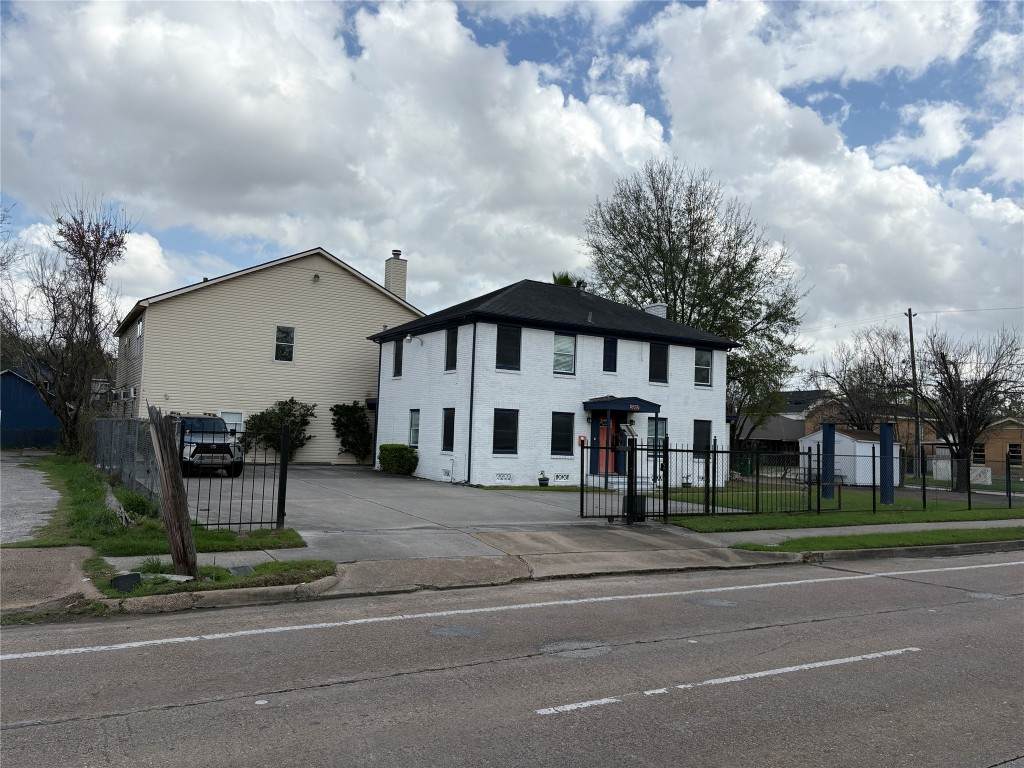 5902 irvington - Photo 1
