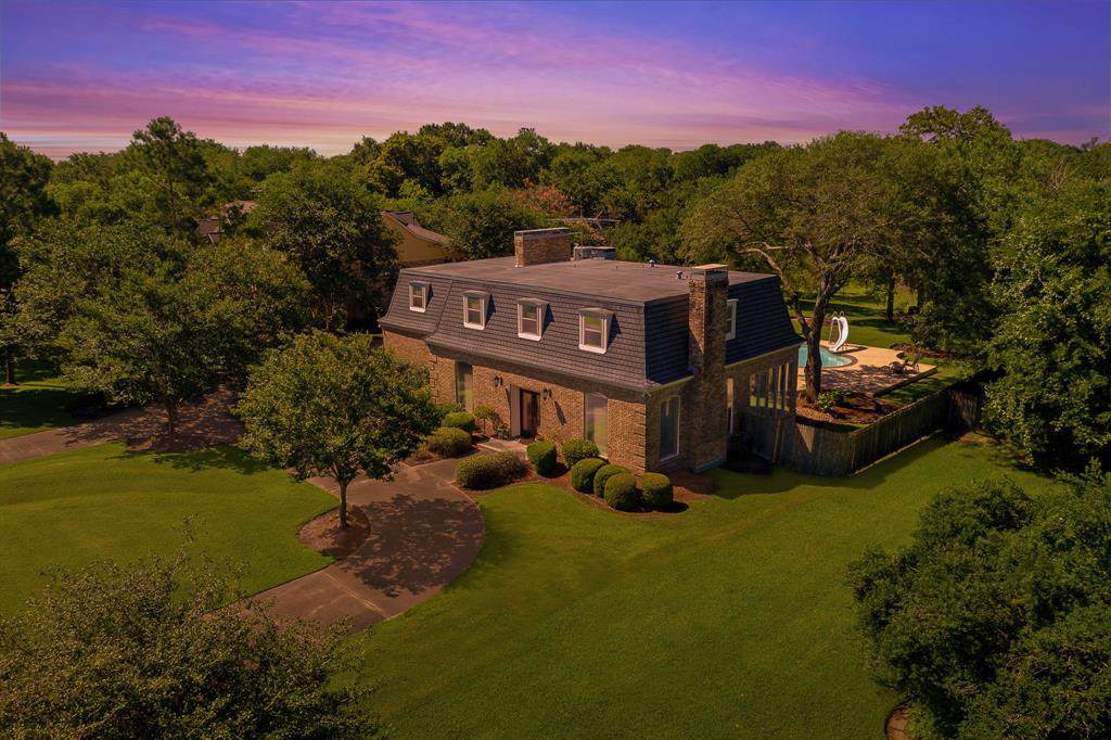 2010 Airline Drive - Photo 1