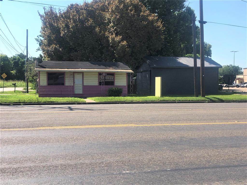 407 Hwy 90 - Photo 1