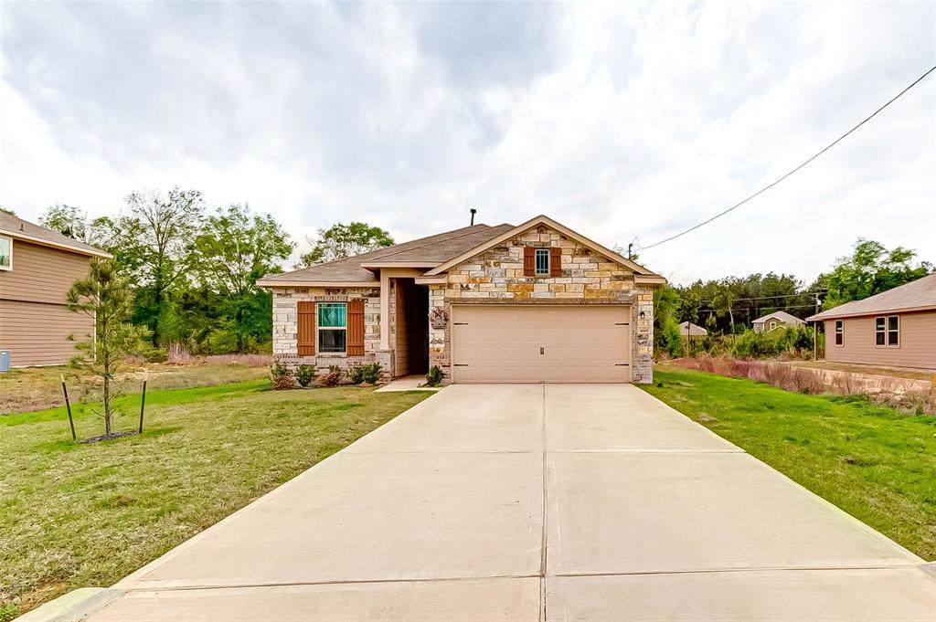 1665 Road 5102 - Photo 1
