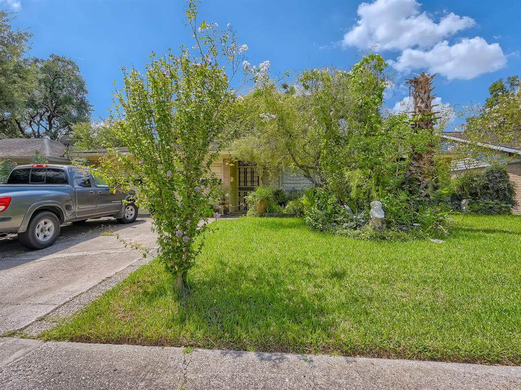 11814 Ridgewood Circle - Photo 1