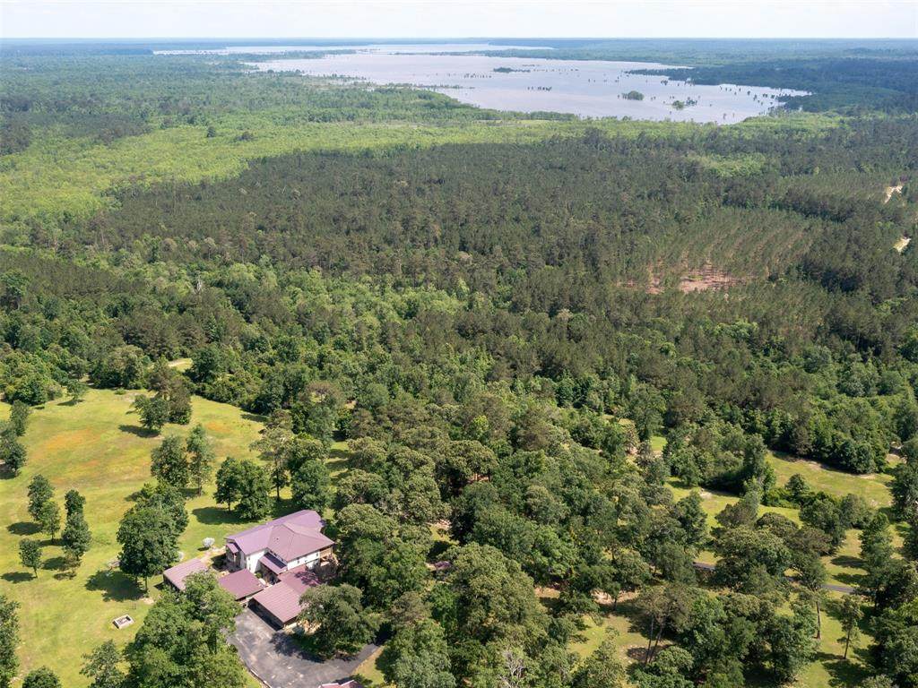 205 Private Road 7770 - Photo 1